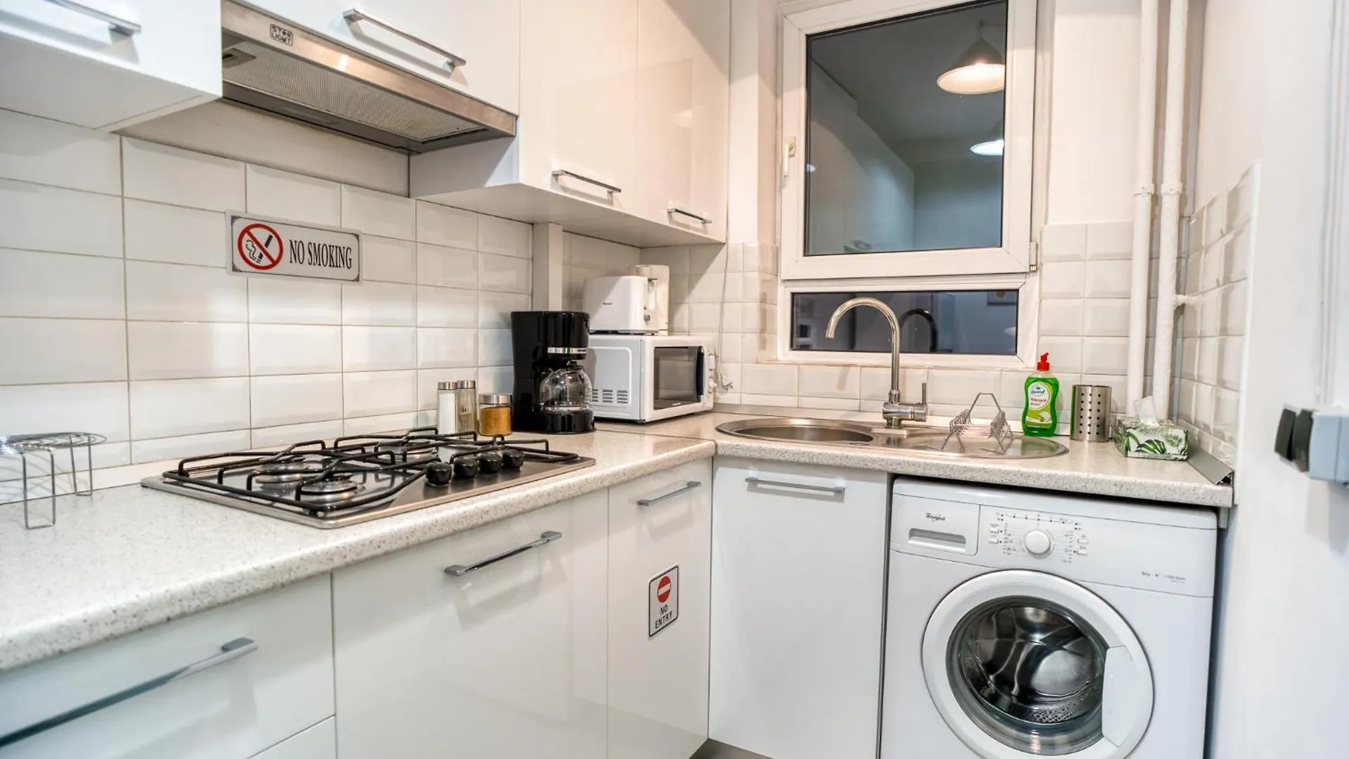 Hacienda Royal Palace - Central Designer Apartment Бухарест 0*,  Румыния