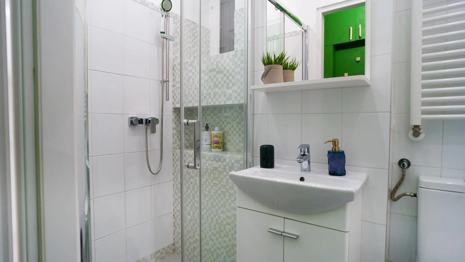 Hacienda Royal Palace - Central Designer Apartment Bükreş Romanya