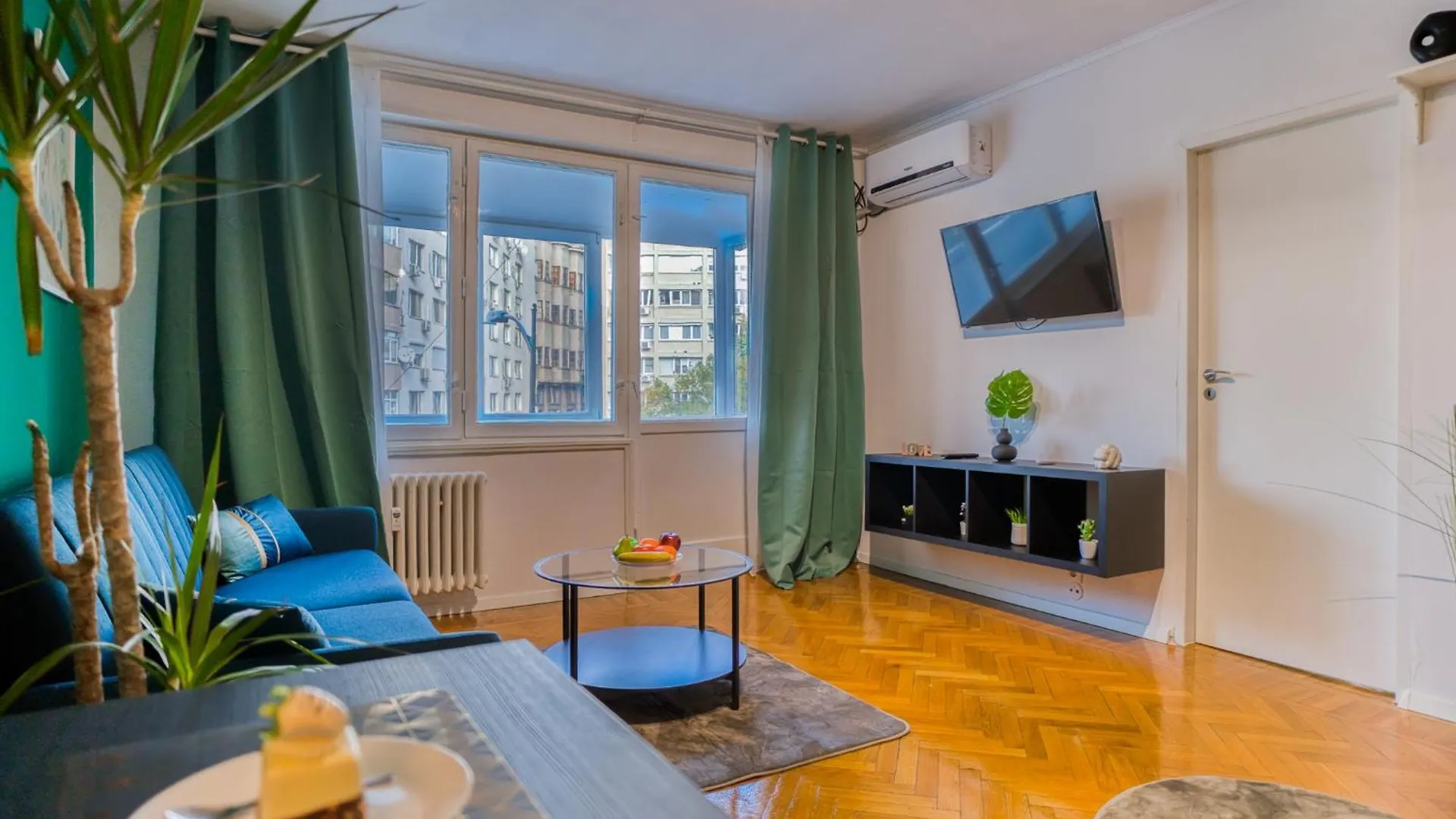 Hacienda Royal Palace - Central Designer Apartment Bükreş