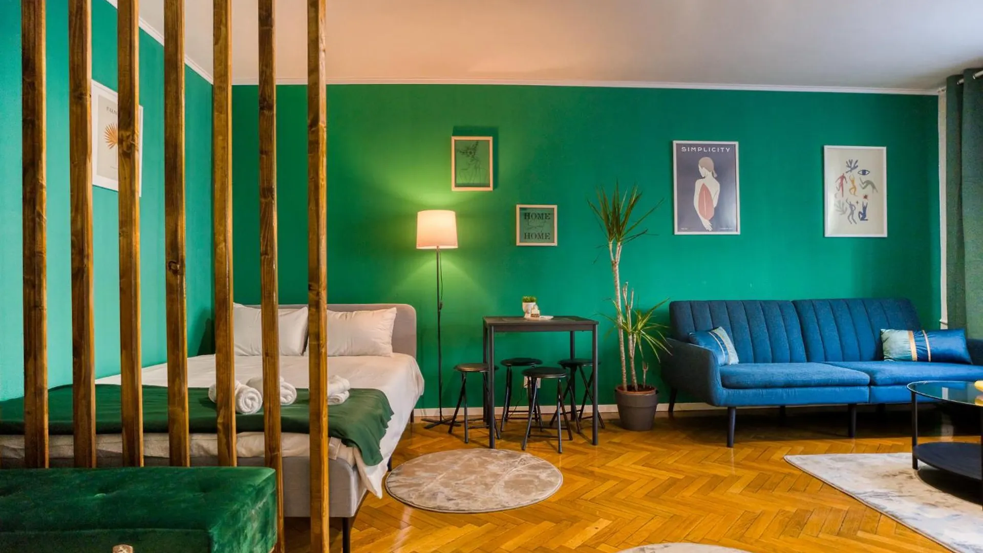Hacienda Royal Palace - Central Designer Apartment Бухарест