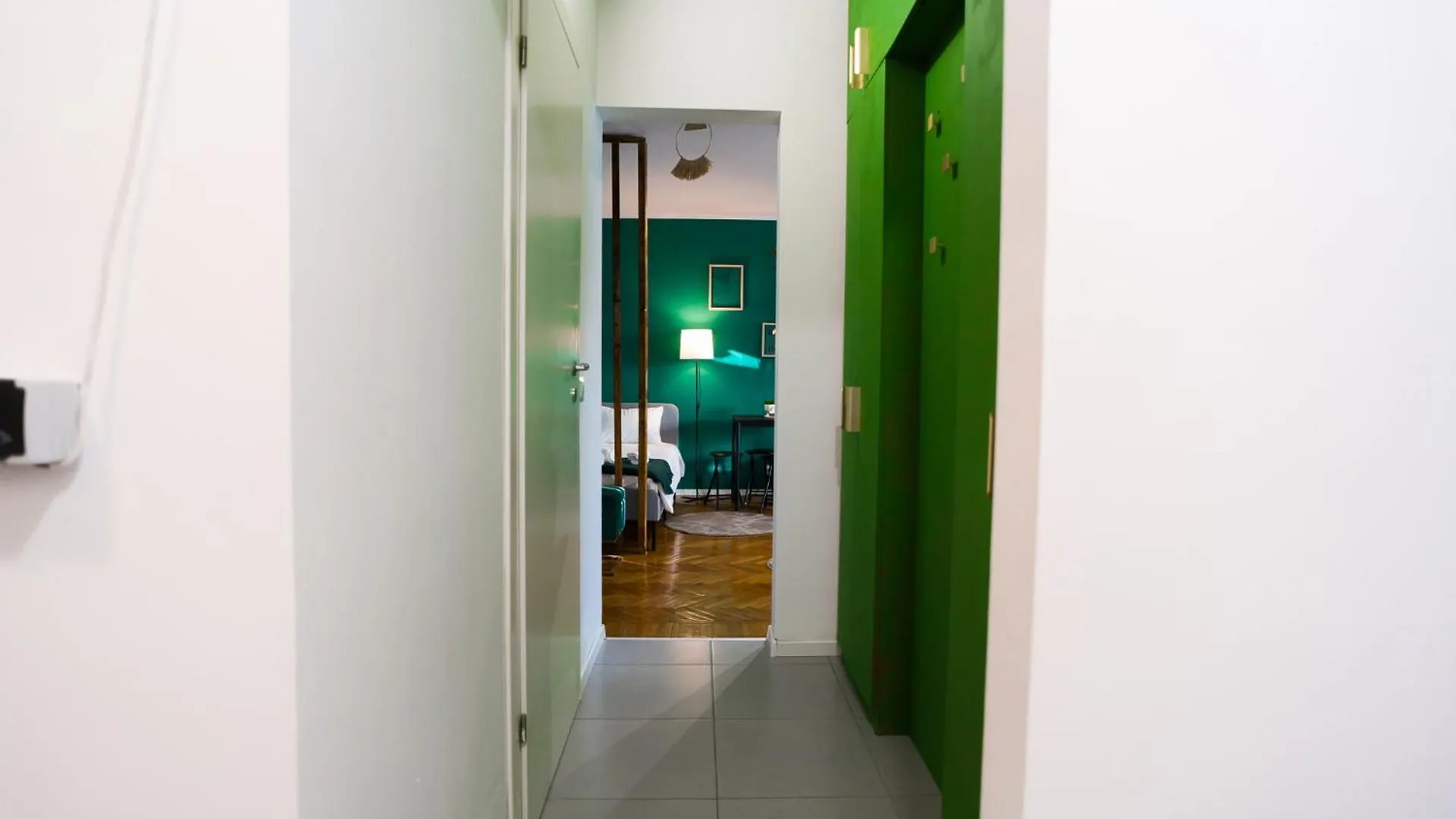 Hacienda Royal Palace - Central Designer Apartment Бухарест