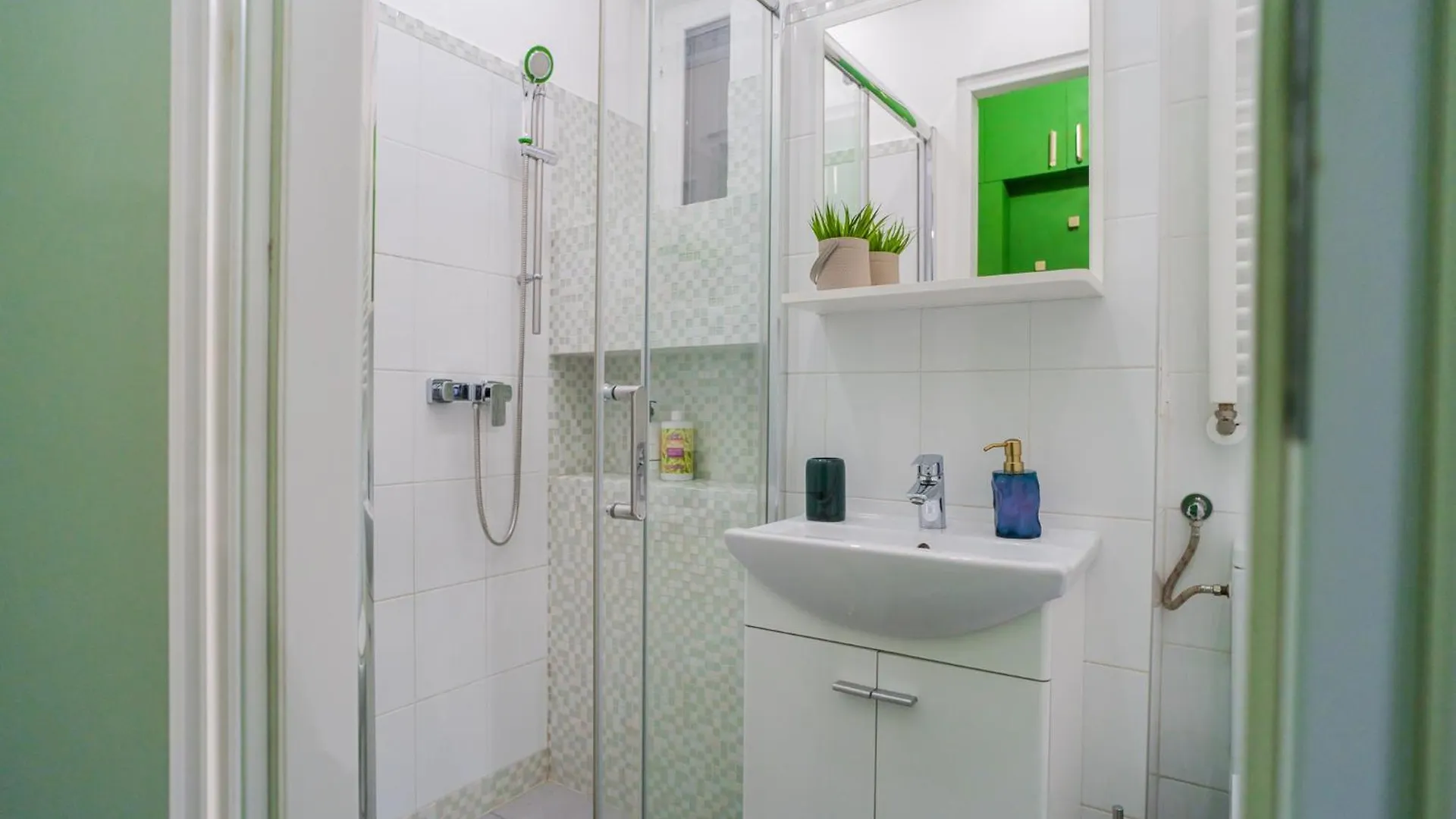 Hacienda Royal Palace - Central Designer Apartment Bükreş Romanya