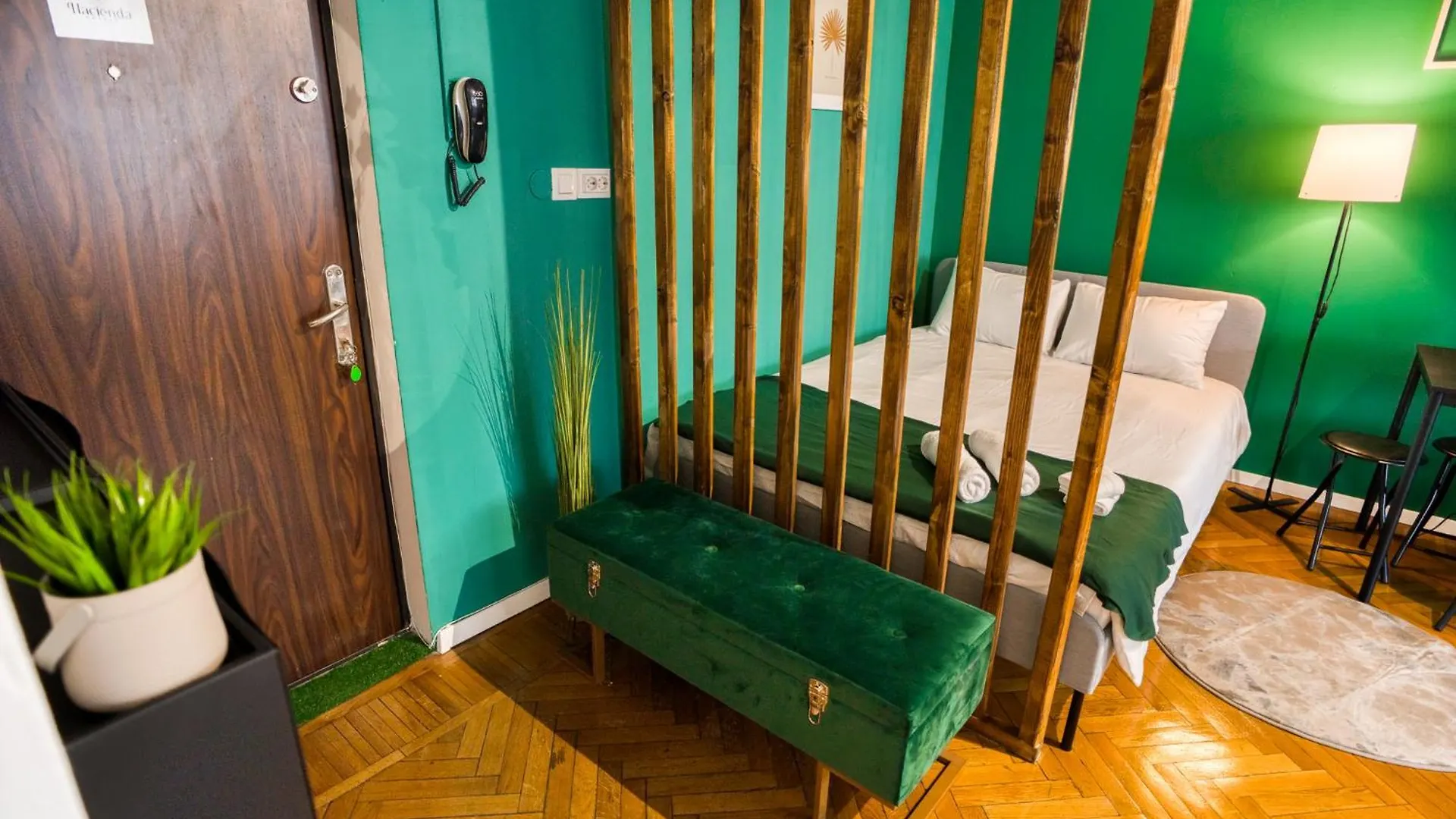 Hacienda Royal Palace - Central Designer Apartment Bükreş