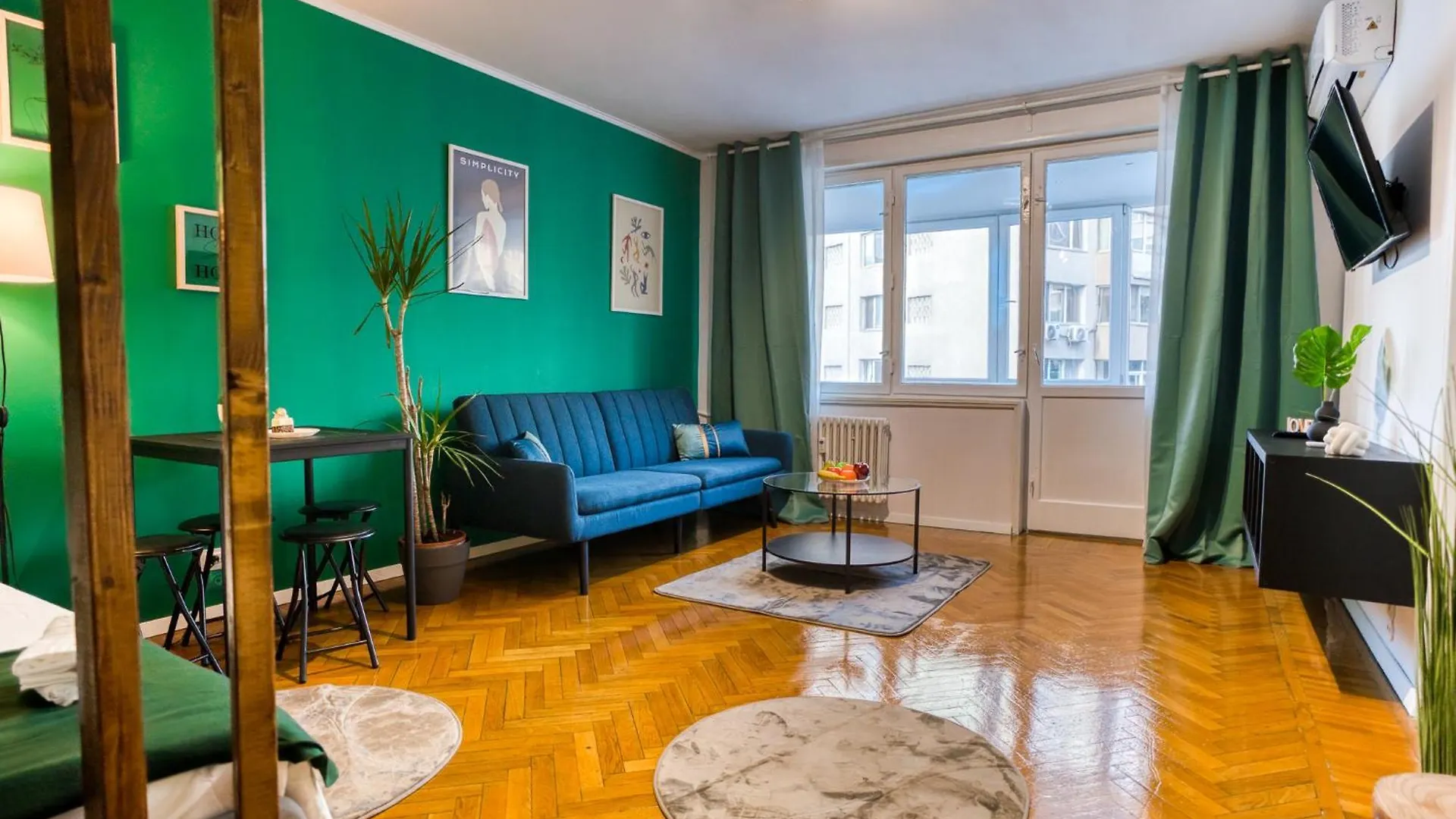 Hacienda Royal Palace - Central Designer Apartment Bükreş Romanya